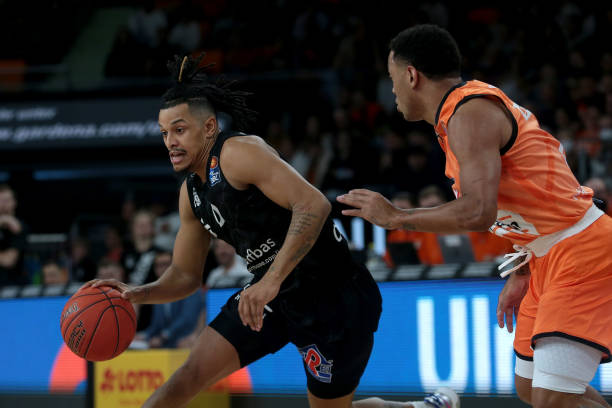 希罗展现了 希罗展现了